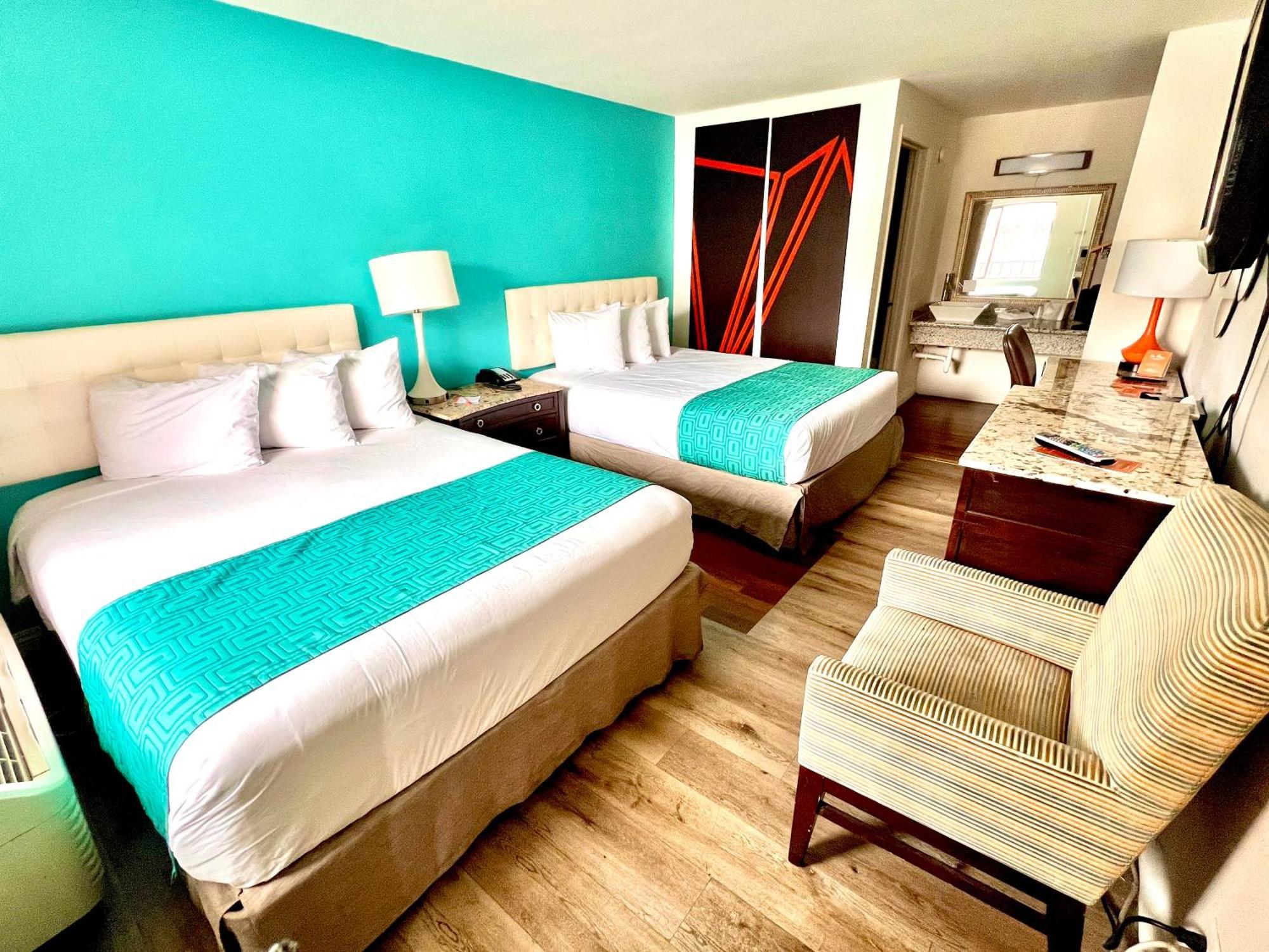 Howard Johnson By Wyndham Downtown Рино Экстерьер фото